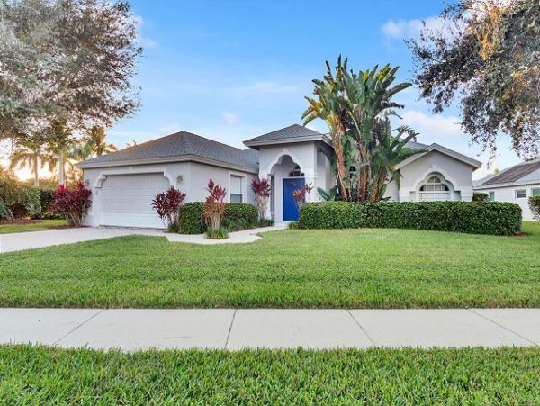Private Pool Home Overlooking Lake, Close to Naples Beaches & Attractions