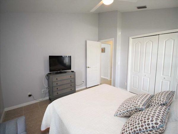 Private Pool Home Overlooking Lake, Close to Naples Beaches & Attractions