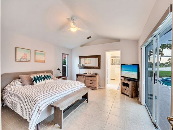 Private Pool Home Overlooking Lake, Close to Naples Beaches & Attractions