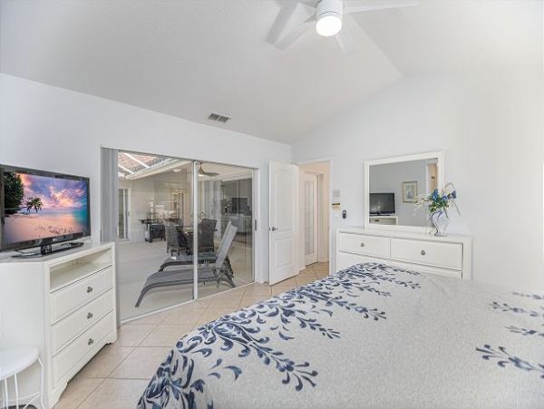 Spacious 3-Bedroom Naples Retreat with Pool