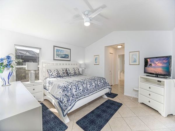 Spacious 3-Bedroom Naples Retreat with Pool