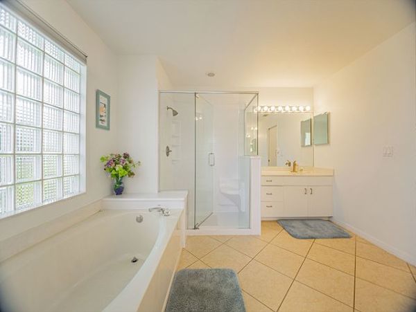 Spacious 3-Bedroom Naples Retreat with Pool