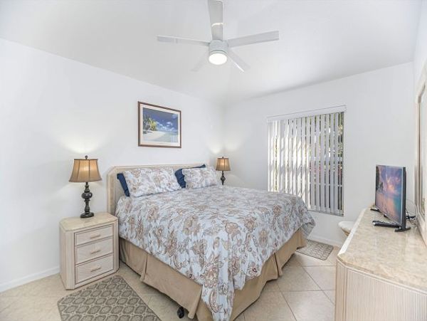 Spacious 3-Bedroom Naples Retreat with Pool