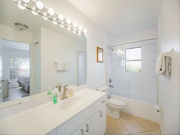 Spacious 3-Bedroom Naples Retreat with Pool