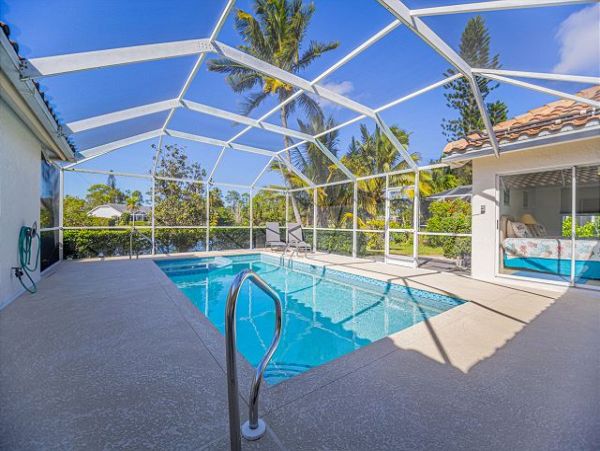 Spacious 3-Bedroom Naples Retreat with Pool
