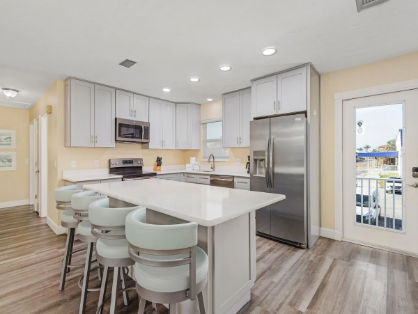 Fort Myers Beach Luxury Vacation Rental  4-Bedroom Private Home with Heated Pool & Spa