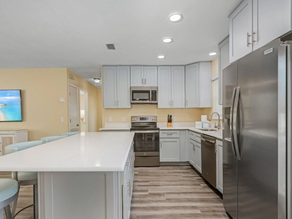 Fort Myers Beach Luxury Vacation Rental  4-Bedroom Private Home with Heated Pool & Spa