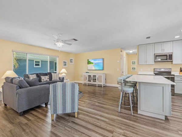 Fort Myers Beach Luxury Vacation Rental  4-Bedroom Private Home with Heated Pool & Spa