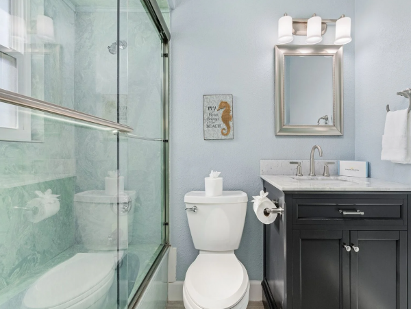Fort Myers Beach Luxury Vacation Rental  4-Bedroom Private Home with Heated Pool & Spa
