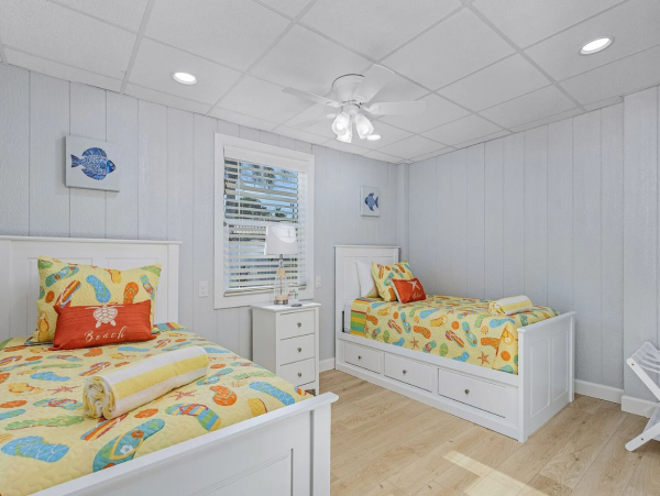Fort Myers Beach Luxury Vacation Rental  4-Bedroom Private Home with Heated Pool & Spa