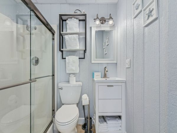 Fort Myers Beach Luxury Vacation Rental  4-Bedroom Private Home with Heated Pool & Spa