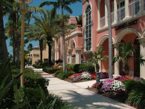 Naples Lovely Condo Community Pool Sleeps 4
