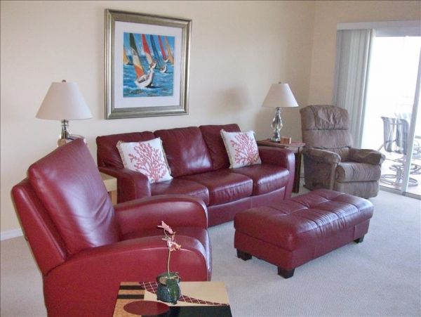Naples Vacation Condo Short Walk to Beach & Bay Views
