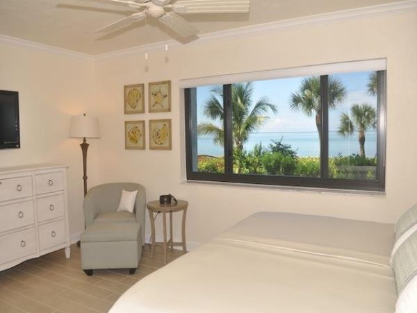 Full Ocean Views from this Lovely Condo