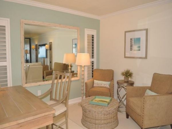 Full Ocean Views from this Lovely Condo