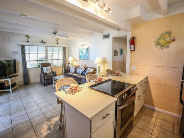 Private Pool Fort Myers Vacation Home Steps to Beach
