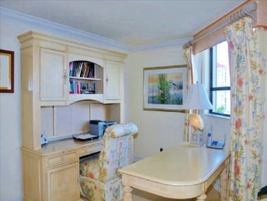 Naples Condo 919325