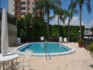 Naples Condo 919325