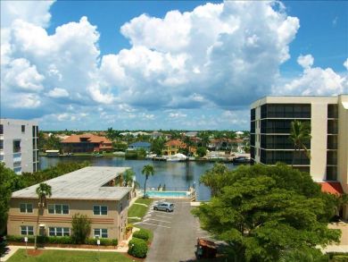 Naples Condo 919326