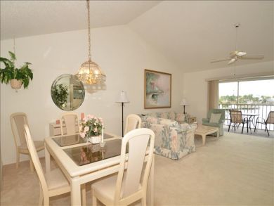 Naples Condo 919336