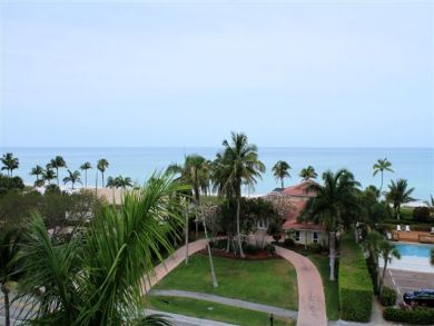 Sweeping Views From This 2 Bedroom High Rise in Naples