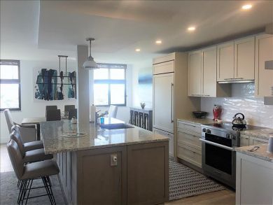 Sweeping Views From This 2 Bedroom High Rise in Naples