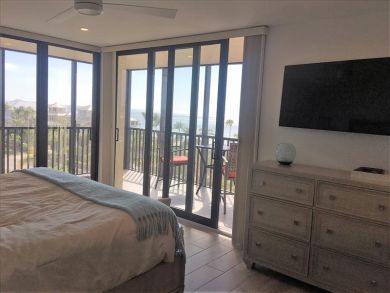Sweeping Views From This 2 Bedroom High Rise in Naples