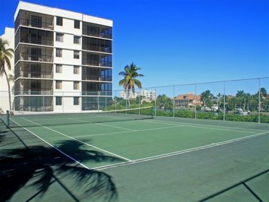 Sweeping Views From This 2 Bedroom High Rise in Naples