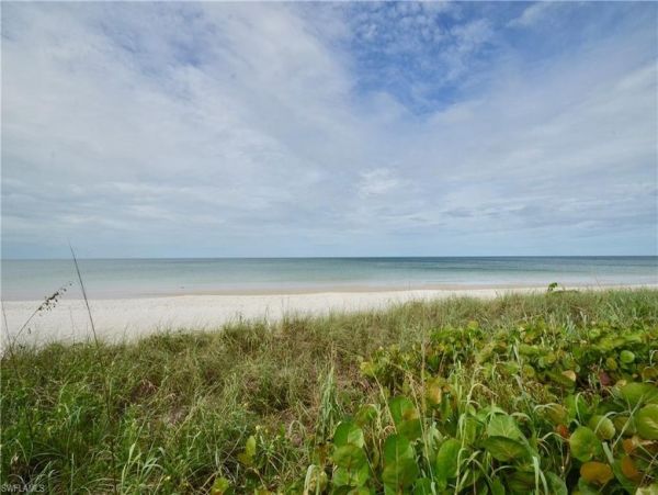 Stunning Gulf Front Vacation Condo Naples Florida