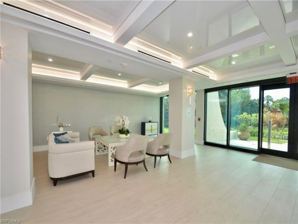 Stunning Gulf Front Vacation Condo Naples Florida
