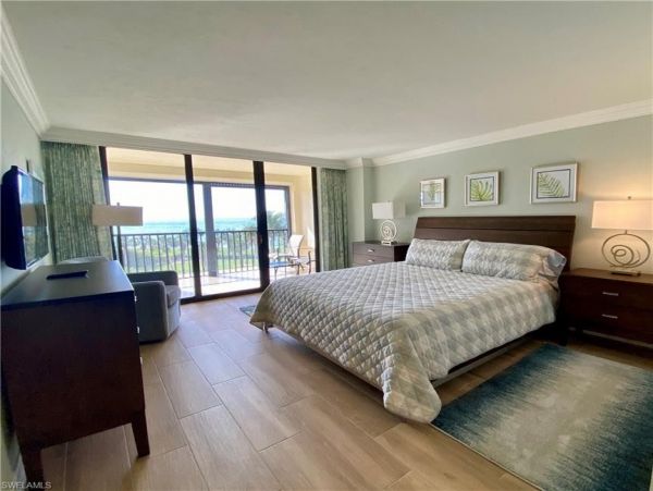 Stunning Gulf Front Vacation Condo Naples Florida