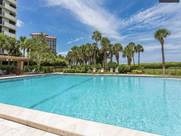 Stunning Gulf Front Vacation Condo Naples Florida