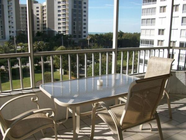 Cozy Vacation Rental with 2 Bedrooms in Naples