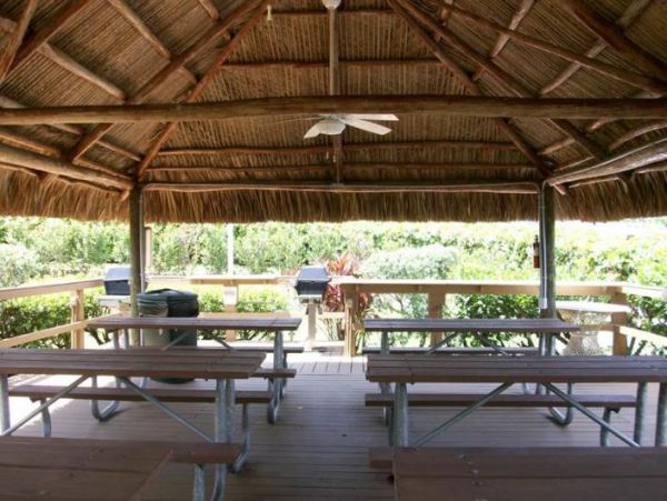 Cozy Vacation Rental with 2 Bedrooms in Naples
