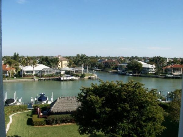 Cozy Vacation Rental with 2 Bedrooms in Naples