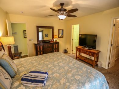 Walk to Beach 5 Bedroom Vacation Home in Fort Myers