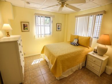 Walk to Beach 5 Bedroom Vacation Home in Fort Myers