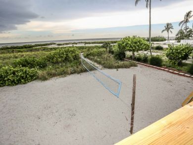 Gorgeous and Secluded Beach Front Home On Ft Myers Beach