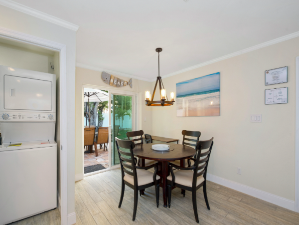 Perfectly located Duplex, sleeps 12 Fort Myers Beach