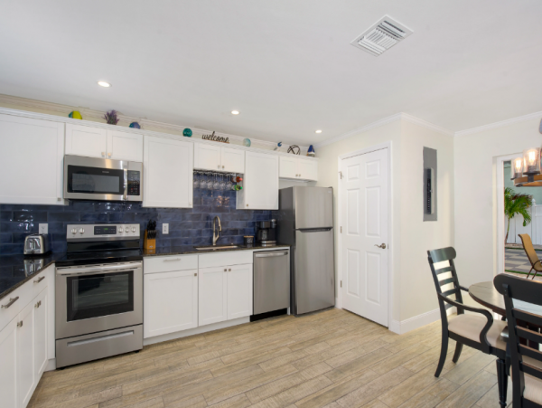 Perfectly located Duplex, sleeps 12 Fort Myers Beach