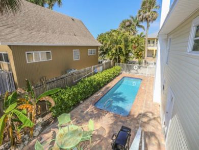 Fort Myers 3 Bedroom Vacation Home with Private Pool