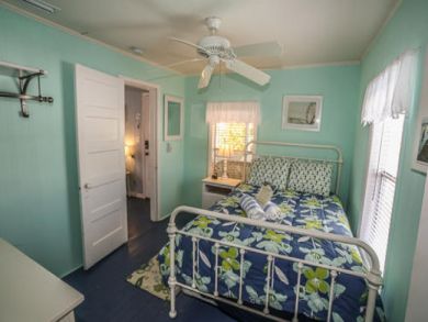 Fort Myers 3 Bedroom Vacation Home with Private Pool