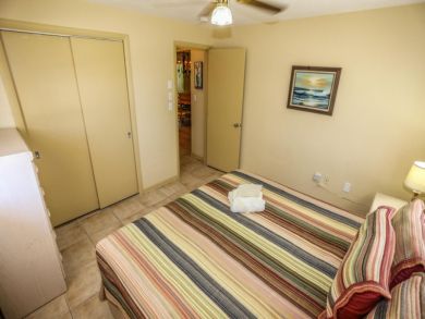 Fort Myers Beach Accommodation Sleeps Eight