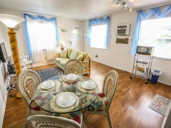 Four Separate Bedroom Fort Myers Vacation Home