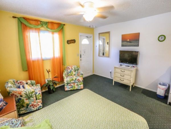 Four Separate Bedroom Fort Myers Vacation Home