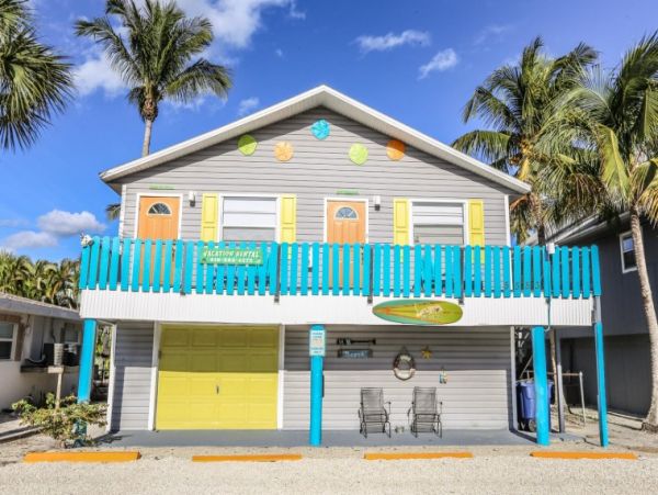 Four Separate Bedroom Fort Myers Vacation Home