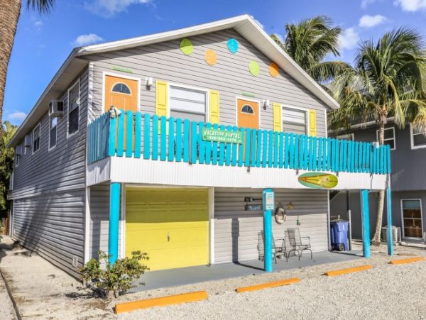 Four Separate Bedroom Fort Myers Vacation Home