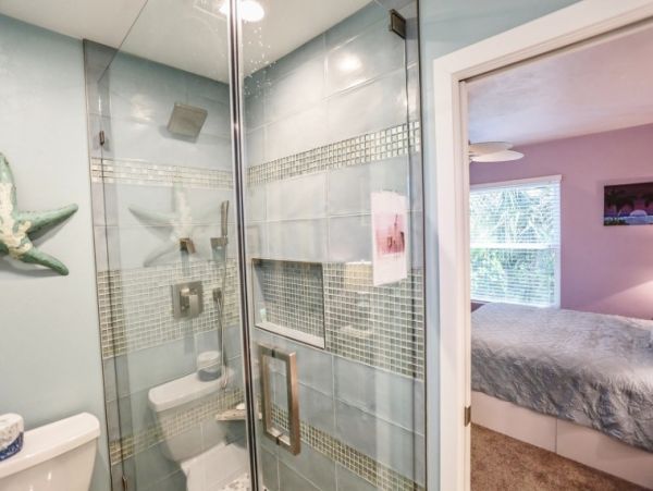 Fort Myers Vacation Home Sleeps Six Guests Walk To Beach