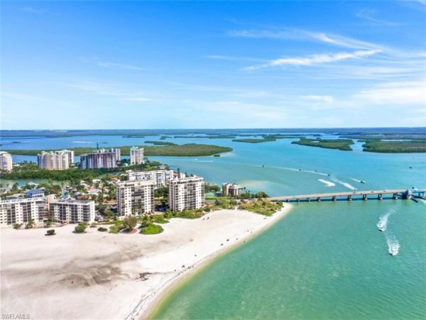 Fort Myers Beach Beachfront Two Bedroom Condo