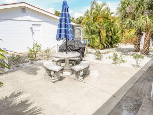 Charming 4 Bedroom Vacation Rental in Fort Myers Beach
